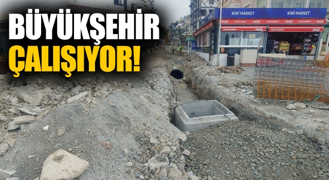 Büyükşehir Kuşadası'nda Alt Yapı Çalışmalarını Sürdürüyor!