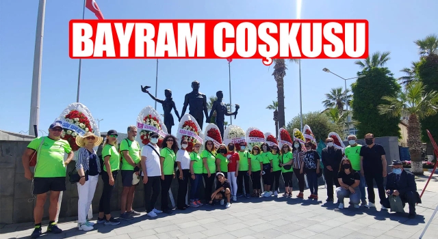 Kuşadası'nda Bayram Coşkusu