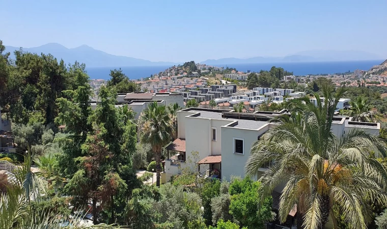 Kuşadası'ndaki dev otel iflas etti!