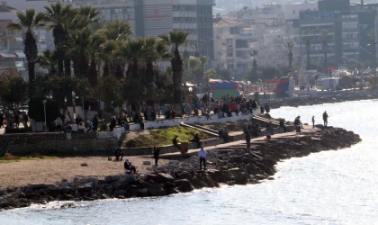 Kuşadası'nda yılın ilk ayı bahar havası estirdi