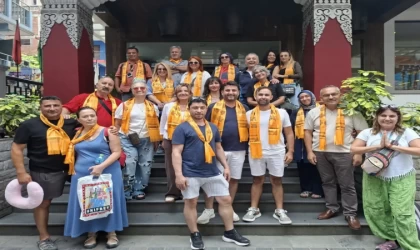 Kuşadası'ndan Nepal'e giden turist kafilesi mahsur kaldı!