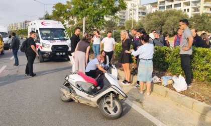 Kuşadası'nda yola fırlayan yayaya motosiklet çarptı! 1 ölü 2 yaralı